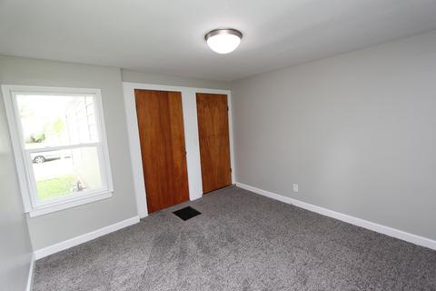 1013 E Olive St E, Bloomington, IL 61701 photo 15