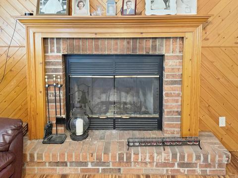 708 E Ash St, Watseka, IL 60970 photo 9