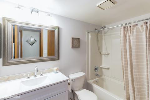 605 Packard Dr, Elgin, IL 60120 photo 11