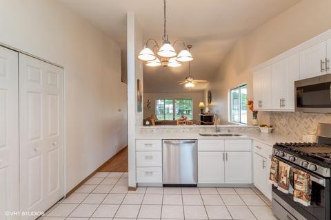 605 Packard Dr, Elgin, IL 60120 photo 7