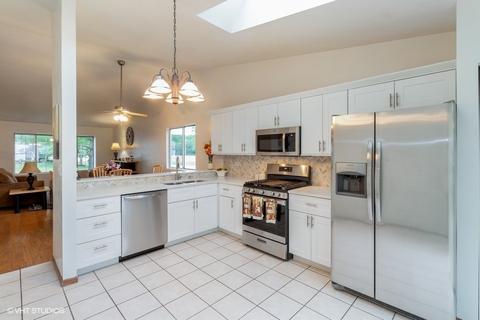 605 Packard Dr, Elgin, IL 60120 photo 5