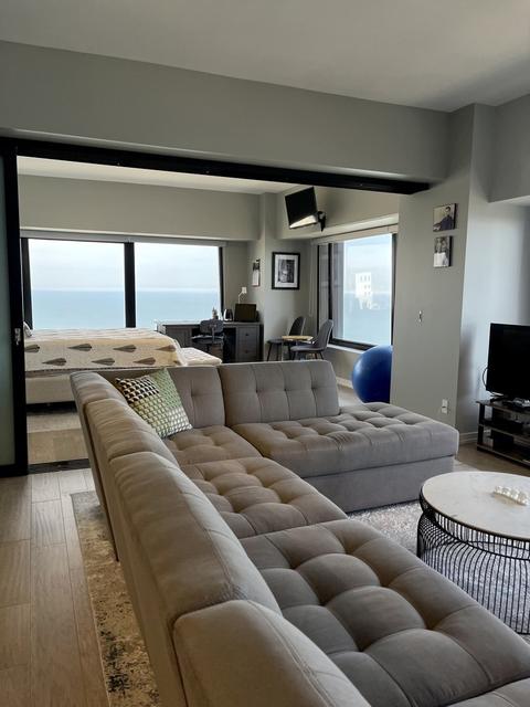 175 E Delaware Pl #5011, Chicago, IL 60611 photo 4