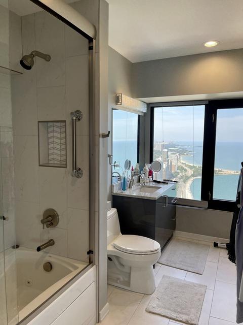 175 E Delaware Pl #5011, Chicago, IL 60611 photo 26