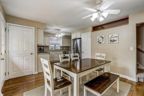 525 S 5th Ave, Des Plaines, IL 60016 photo 9