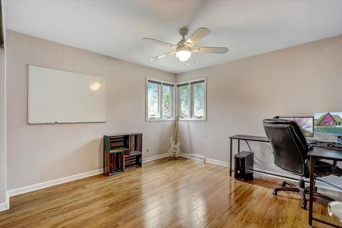 525 S 5th Ave, Des Plaines, IL 60016 photo 11