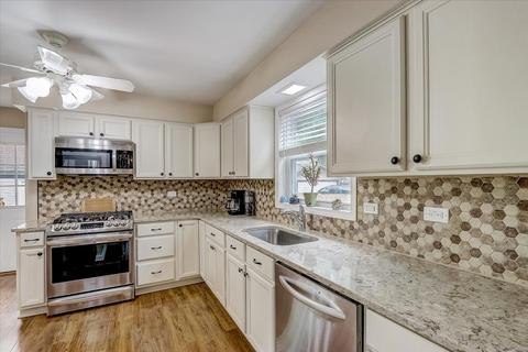 525 S 5th Ave, Des Plaines, IL 60016 photo 7