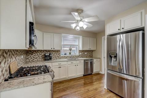 525 S 5th Ave, Des Plaines, IL 60016 photo 6