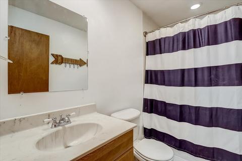 525 S 5th Ave, Des Plaines, IL 60016 photo 23