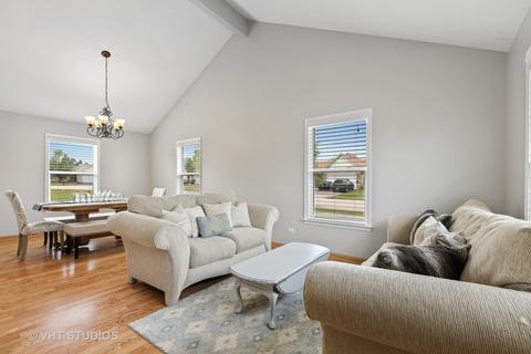 4524 Skylark Ln, Plainfield, IL 60586 photo 2