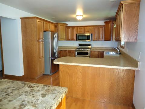 906 34th St, Peru, IL 61354 photo 8