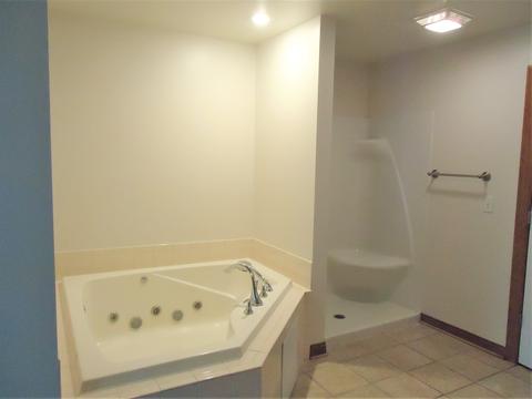 906 34th St, Peru, IL 61354 photo 12