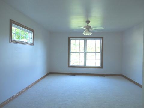 906 34th St, Peru, IL 61354 photo 10