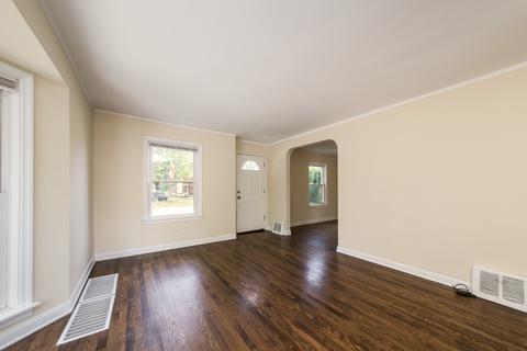 446 Rose Ave, Des Plaines, IL 60016 photo 7