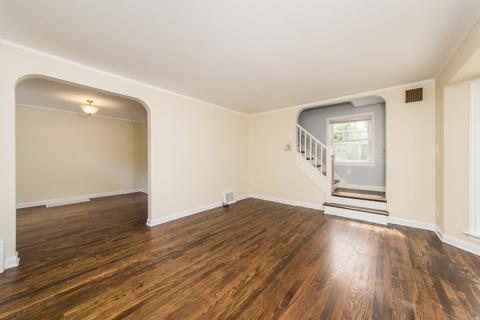 446 Rose Ave, Des Plaines, IL 60016 photo 6
