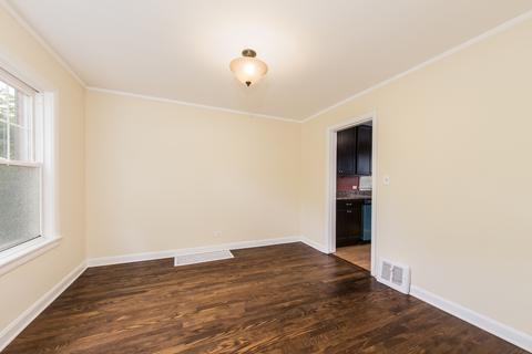 446 Rose Ave, Des Plaines, IL 60016 photo 8