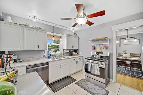 640 S Wall St, Kankakee, IL 60901 photo 3