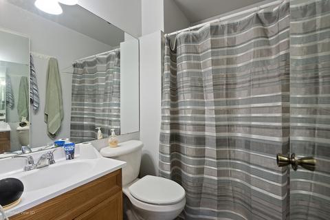 1152 Buckingham Ct #D1, Wheeling, IL 60090 photo 5