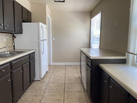 502 Miller Dr, Elgin, IL 60123 photo 16