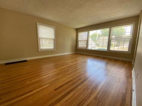 502 Miller Dr, Elgin, IL 60123 photo 6