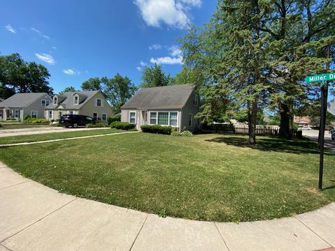 502 Miller Dr, Elgin, IL 60123 photo 2