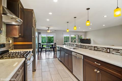 1773 Vermont Ct, Rolling Meadows, IL 60008 photo 4