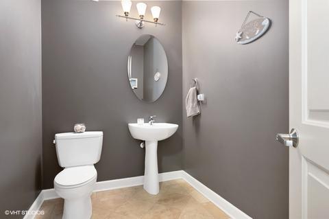 420 E Waterside Dr #910, Chicago, IL 60601 photo 14