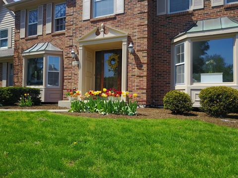 1261 Eagle Ct, Wheaton, IL 60189 photo 2