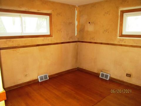 1885 Ash St, Des Plaines, IL 60018 photo 6