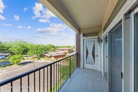 3135 Town Square Dr #302, Rolling Meadows, IL 60008 photo 13