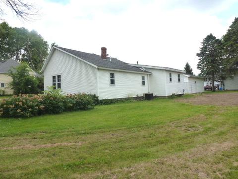130 5th St, De Land, IL 61839 photo 9