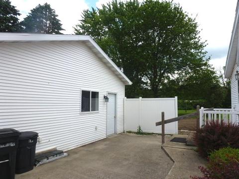 130 5th St, De Land, IL 61839 photo 13