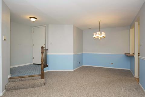 1600 Thames Ct #A, Wheaton, IL 60189 photo 3