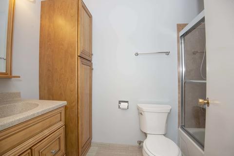 1600 Thames Ct #A, Wheaton, IL 60189 photo 14