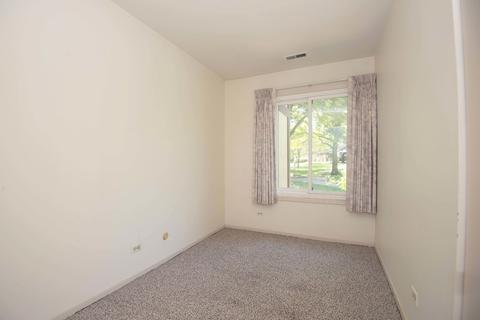 1600 Thames Ct #A, Wheaton, IL 60189 photo 15