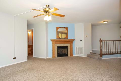 1600 Thames Ct #A, Wheaton, IL 60189 photo 9