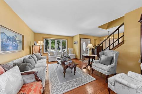 401 Shawn Ct, Wheeling, IL 60090 photo 2