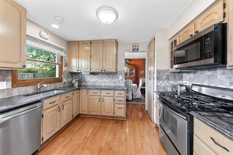401 Shawn Ct, Wheeling, IL 60090 photo 3