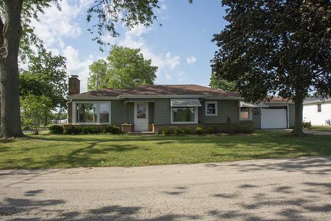 108 Carolee Ln, Morrison, IL 61270 photo 1