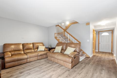 1950 Georgetown Ln, Hoffman Estates, IL 60169 photo 2
