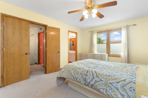 1950 Georgetown Ln, Hoffman Estates, IL 60169 photo 19