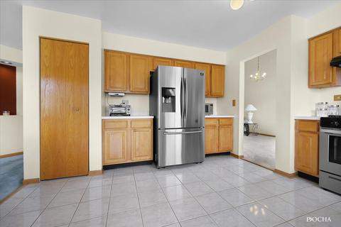 836 Tallgrass Dr, Bartlett, IL 60103 photo 9