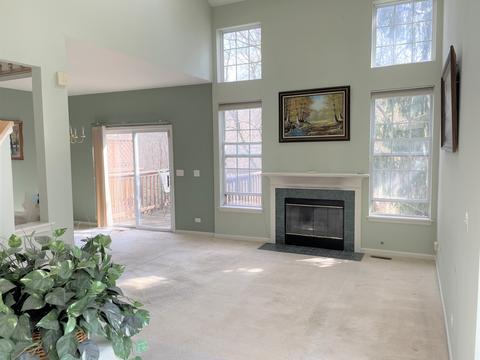 712 Timothy Ct, East Dundee, IL 60118 photo 2