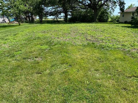 115 W Maple St, Roberts, IL 60962 photo 7