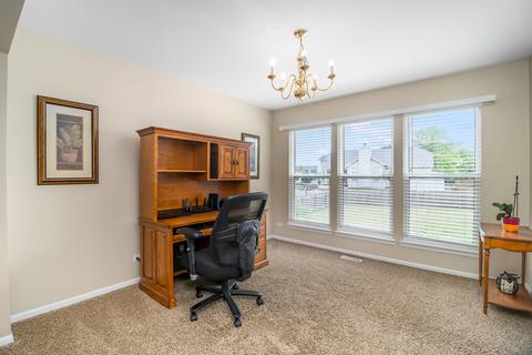 2676 Dunrobin Cir, Aurora, IL 60503 photo 9