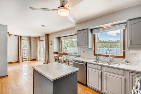 940 Ripple Brook Ln, Elgin, IL 60120 photo 5