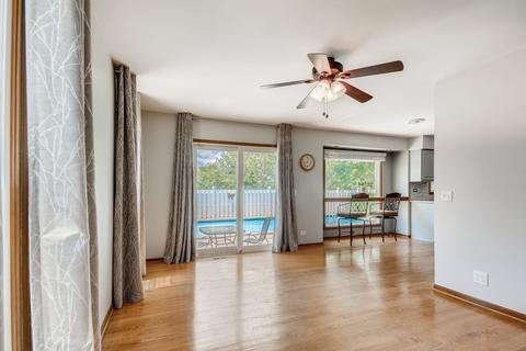 940 Ripple Brook Ln, Elgin, IL 60120 photo 9
