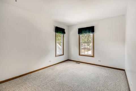 940 Ripple Brook Ln, Elgin, IL 60120 photo 20
