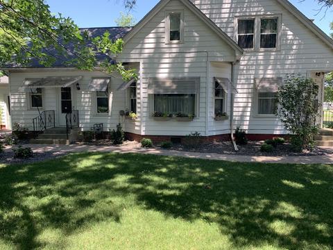 31 Lynn St, Weldon, IL 61882 photo 2
