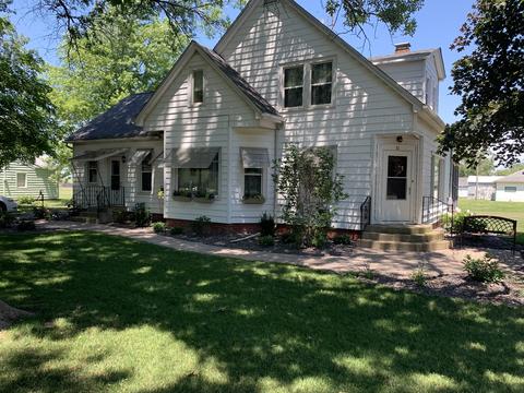 31 Lynn St, Weldon, IL 61882 photo 1