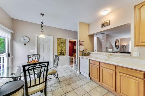 186 Lucerne Ct, Wheeling, IL 60090 photo 10